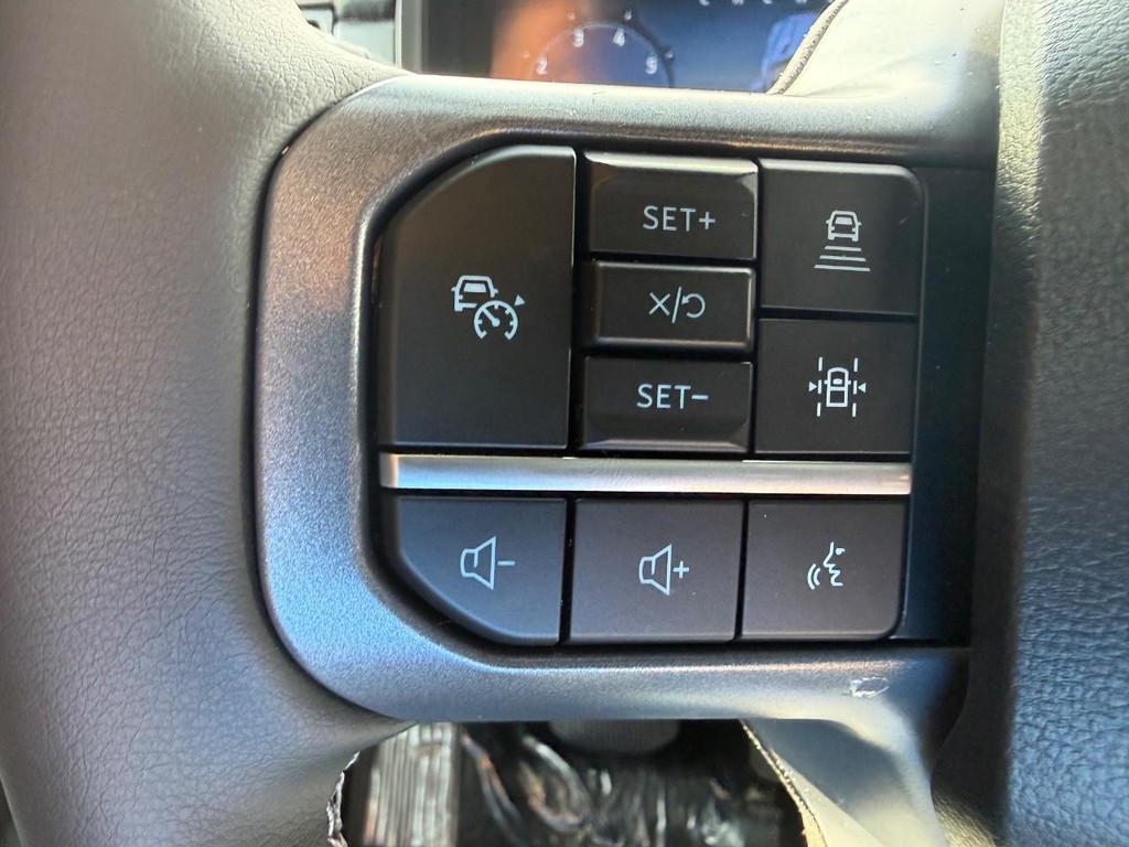 Ford F-150 Vehicle Full-screen Gallery Image 11