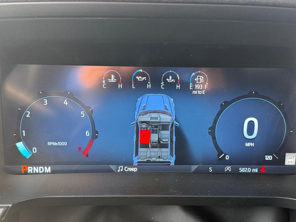 Ford F-150 Vehicle Full-screen Gallery Image 13