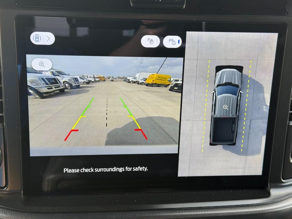 Ford F-150 Vehicle Full-screen Gallery Image 14