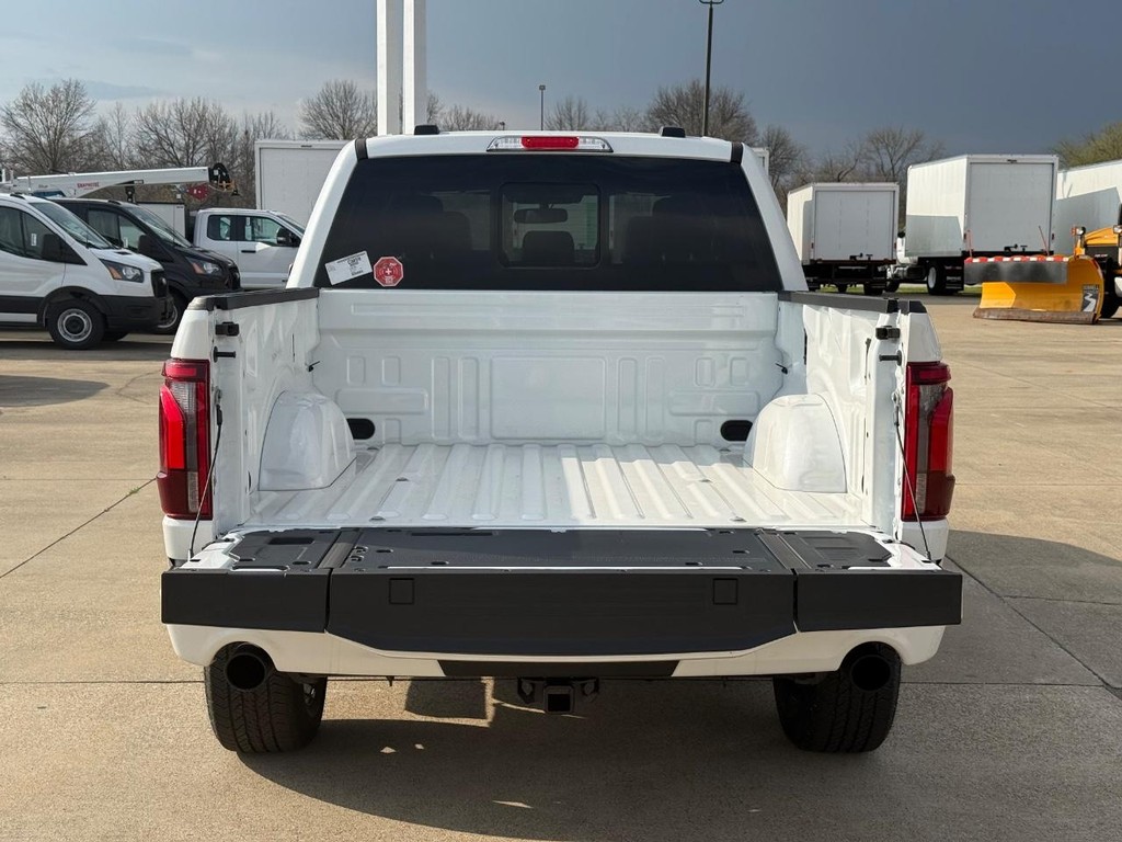 Ford F-150 Vehicle Full-screen Gallery Image 22