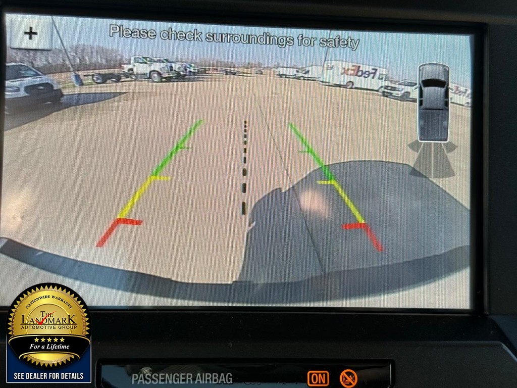 Ford Super Duty F-250 SRW Vehicle Full-screen Gallery Image 13