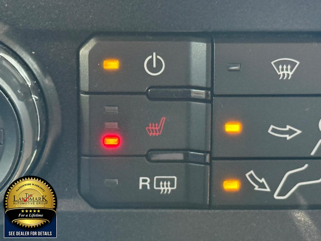 Ford Super Duty F-250 SRW Vehicle Full-screen Gallery Image 14