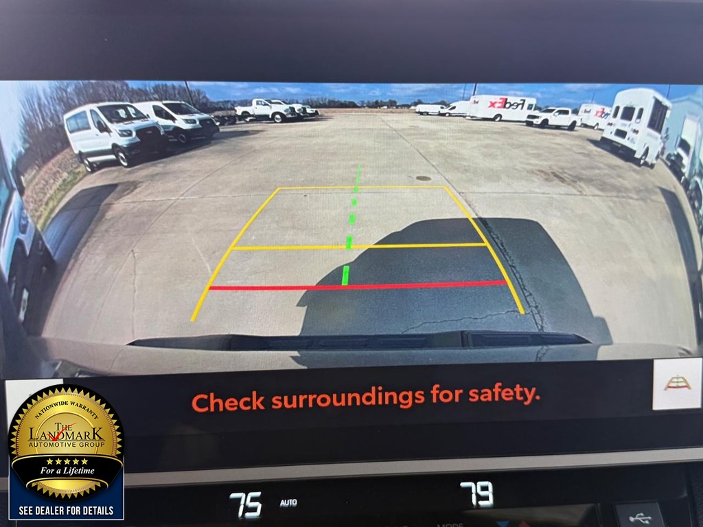 Toyota Tundra 4WD Vehicle Full-screen Gallery Image 13