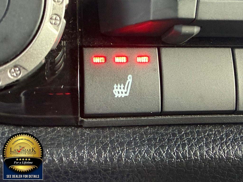 Toyota Tundra 4WD Vehicle Full-screen Gallery Image 14