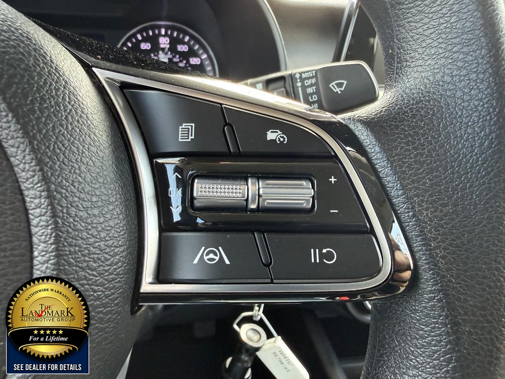 Kia Forte Vehicle Full-screen Gallery Image 11