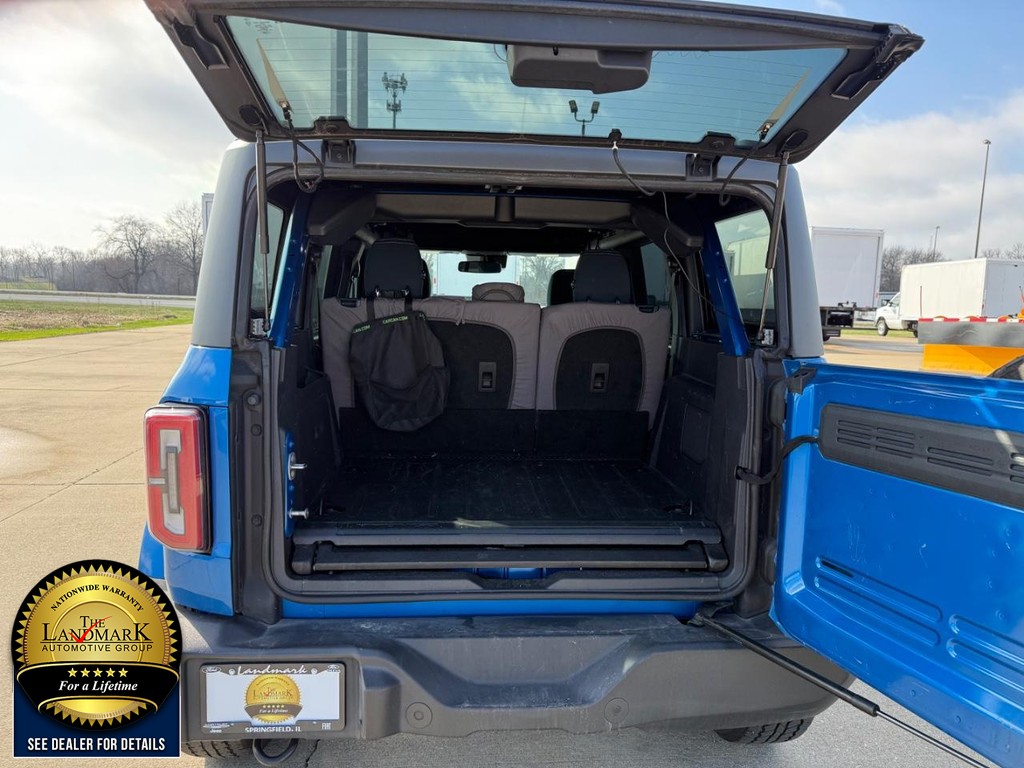 Ford Bronco Vehicle Full-screen Gallery Image 20