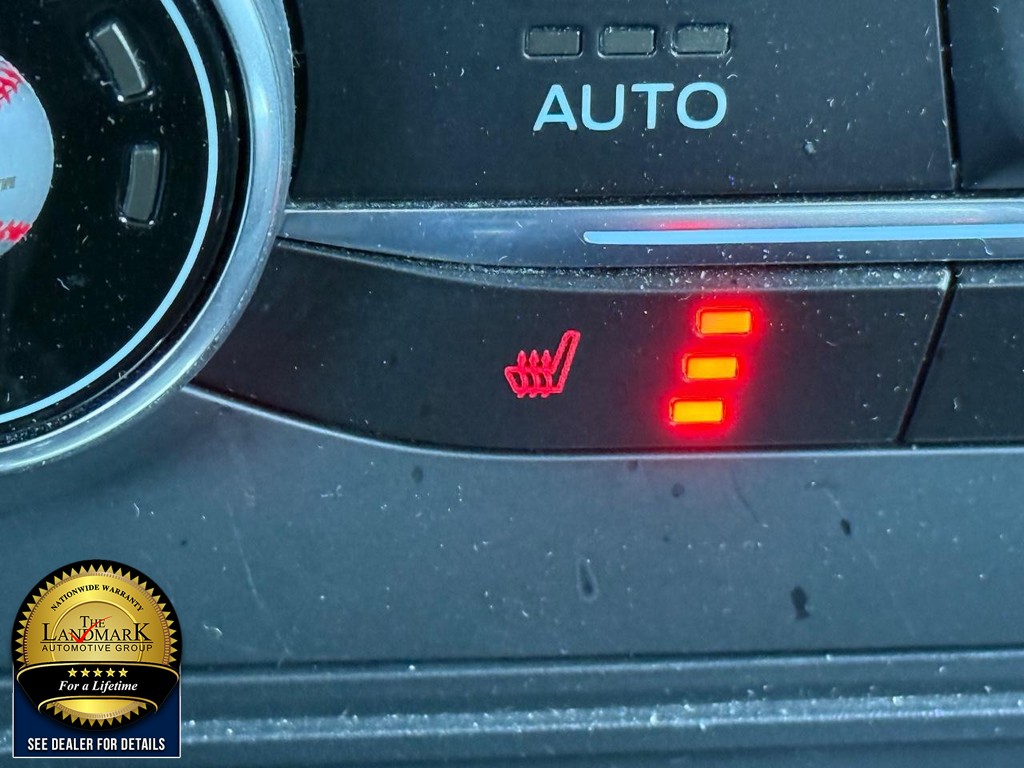 Ford EcoSport Vehicle Full-screen Gallery Image 14