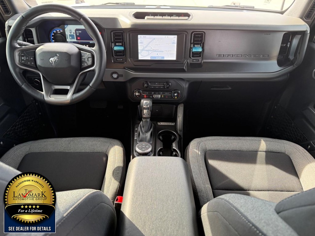 Ford Bronco Vehicle Full-screen Gallery Image 17