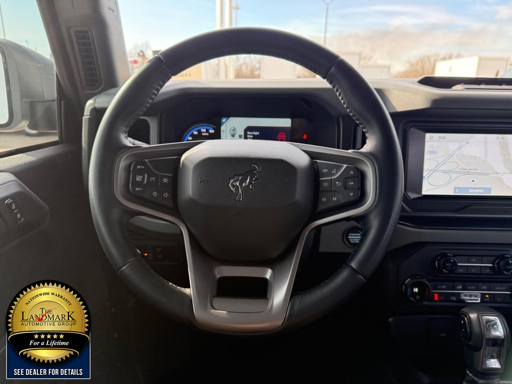 Ford Bronco Vehicle Full-screen Gallery Image 18