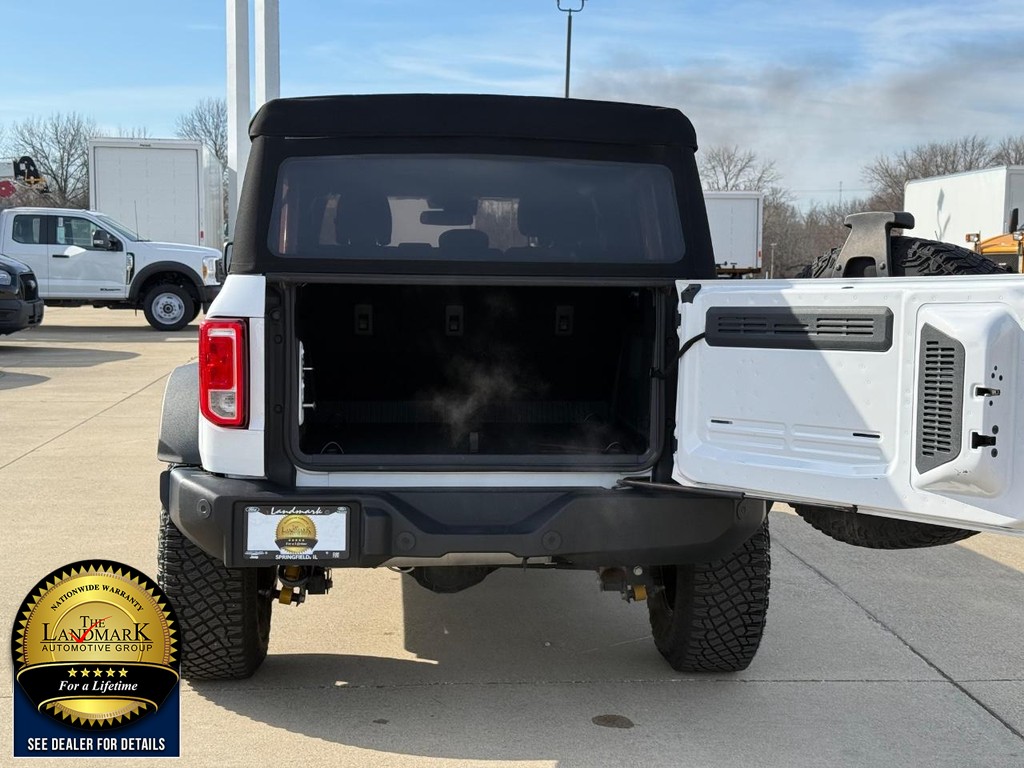 Ford Bronco Vehicle Full-screen Gallery Image 20
