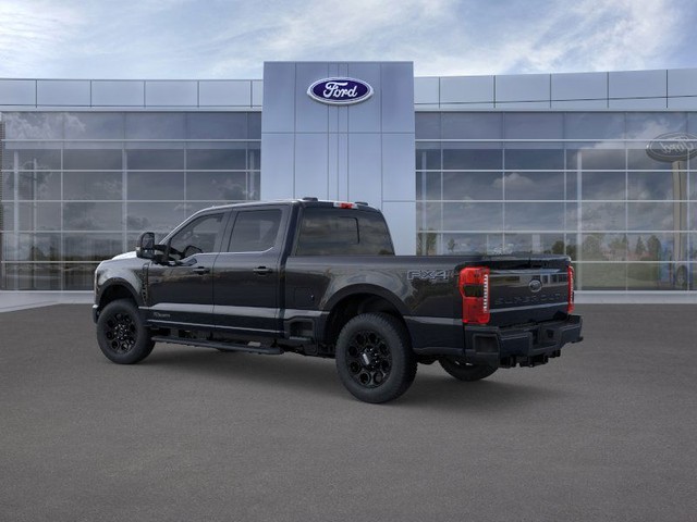Ford F-350SD Vehicle Full-screen Gallery Image 4