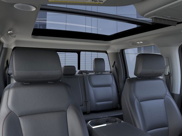 Ford F-350SD Vehicle Full-screen Gallery Image 22