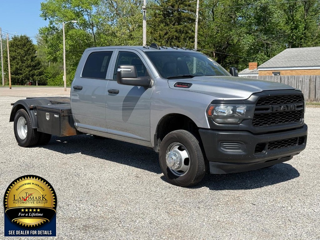 Ram 3500 Chassis Cab Vehicle Full-screen Gallery Image 3