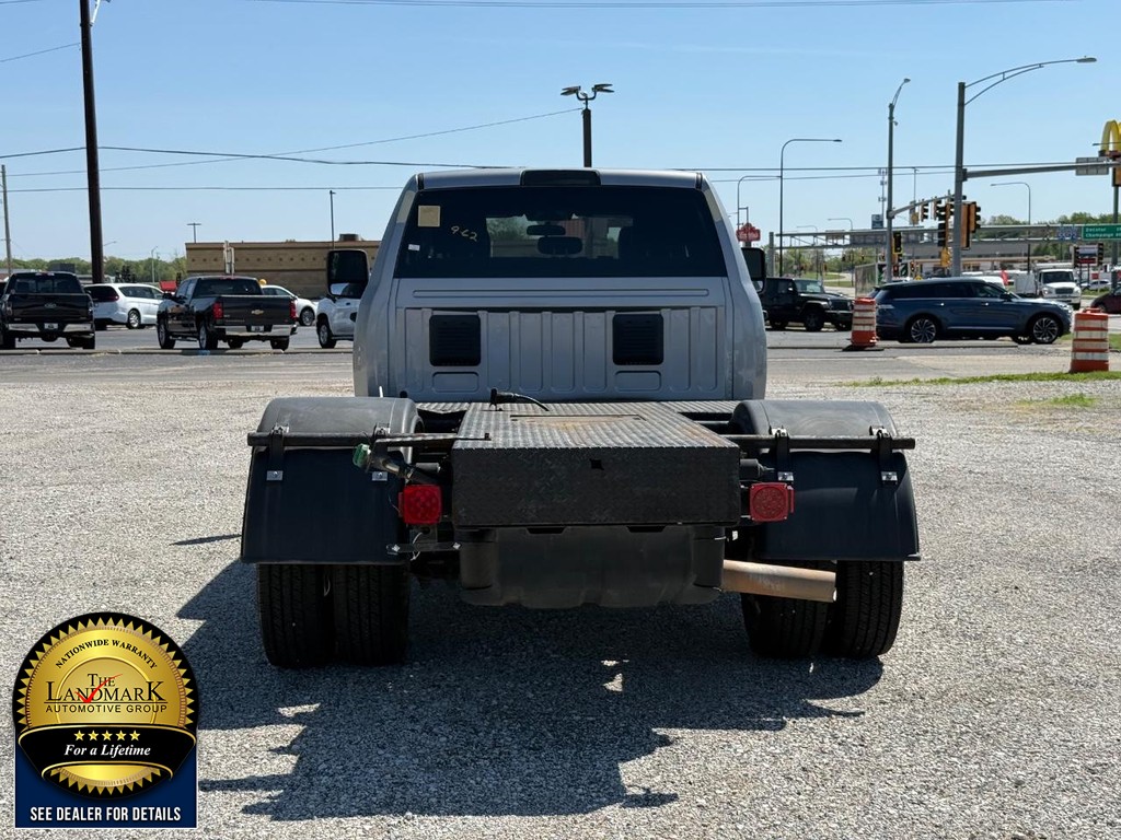 Ram 3500 Chassis Cab Vehicle Full-screen Gallery Image 6