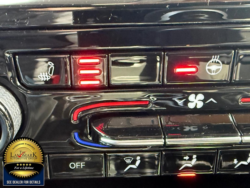 Jeep Grand Cherokee Vehicle Full-screen Gallery Image 14