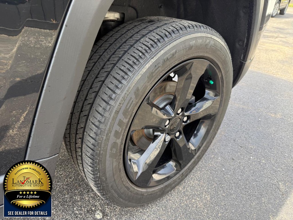 Jeep Grand Cherokee Vehicle Full-screen Gallery Image 19