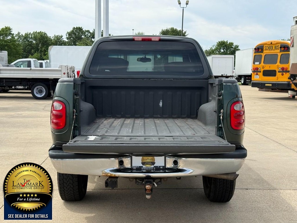 Ford F-150 Vehicle Full-screen Gallery Image 18