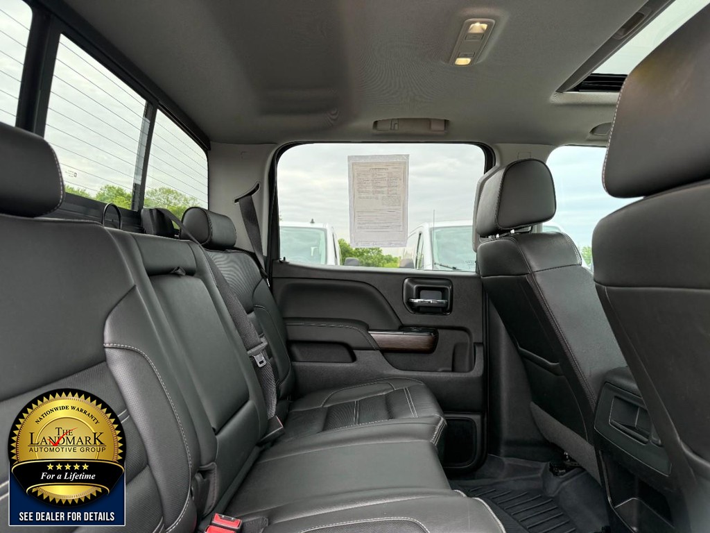 GMC Sierra 3500HD Vehicle Full-screen Gallery Image 16