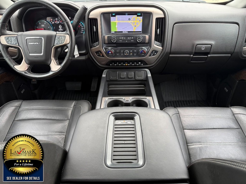 GMC Sierra 3500HD Vehicle Full-screen Gallery Image 17