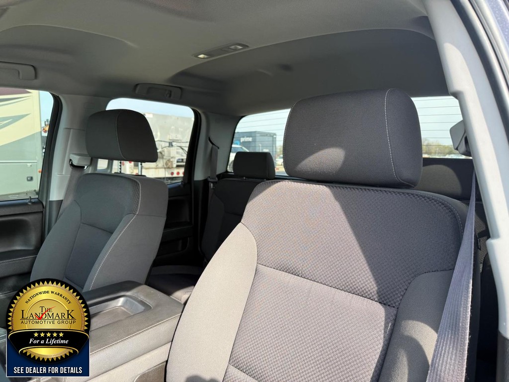 Chevrolet Silverado 1500 Vehicle Full-screen Gallery Image 9