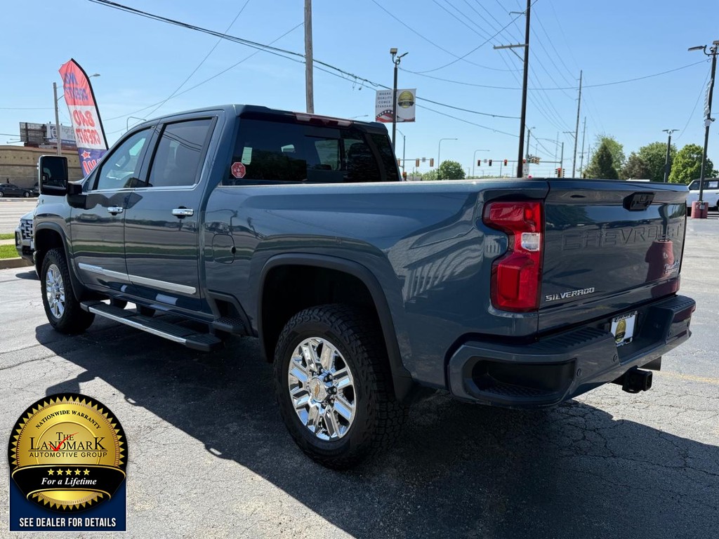 Chevrolet Silverado 3500HD Vehicle Full-screen Gallery Image 07
