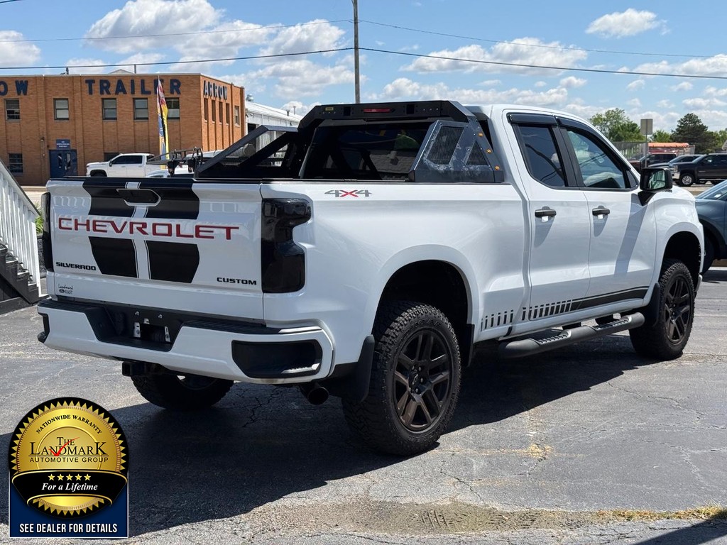 Chevrolet Silverado 1500 Vehicle Full-screen Gallery Image 5