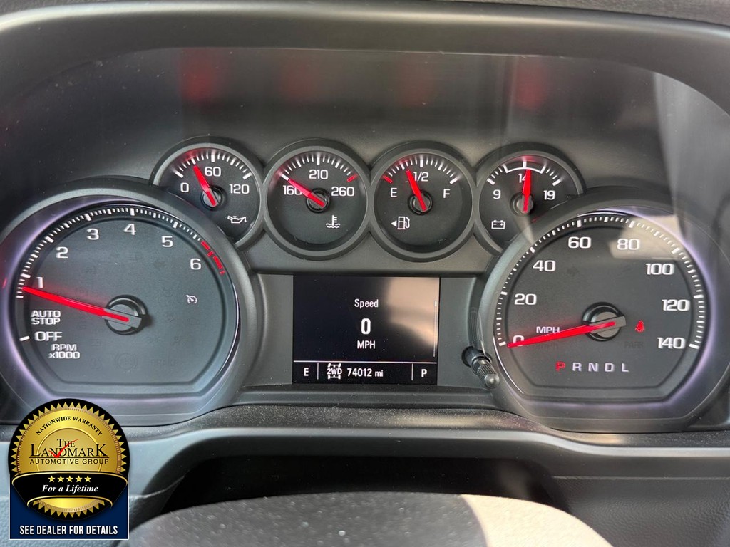 Chevrolet Silverado 1500 Vehicle Full-screen Gallery Image 12