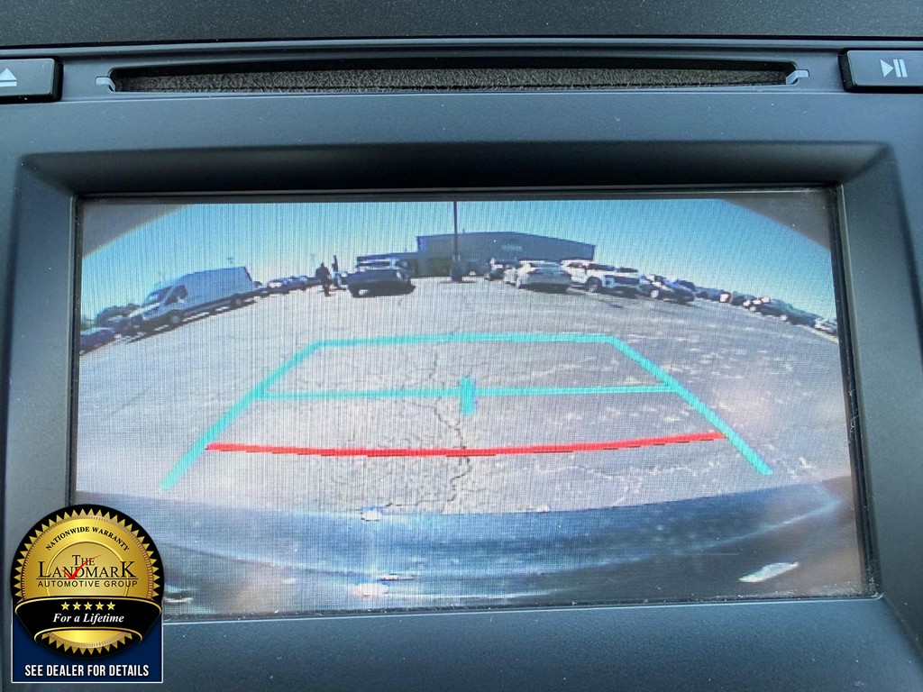 Toyota Camry Vehicle Full-screen Gallery Image 13