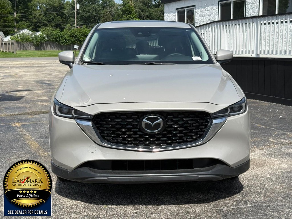 Mazda CX-5 Vehicle Full-screen Gallery Image 2