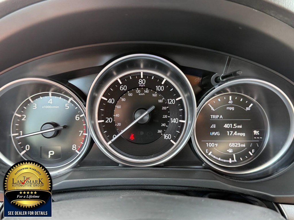 Mazda CX-5 Vehicle Full-screen Gallery Image 12