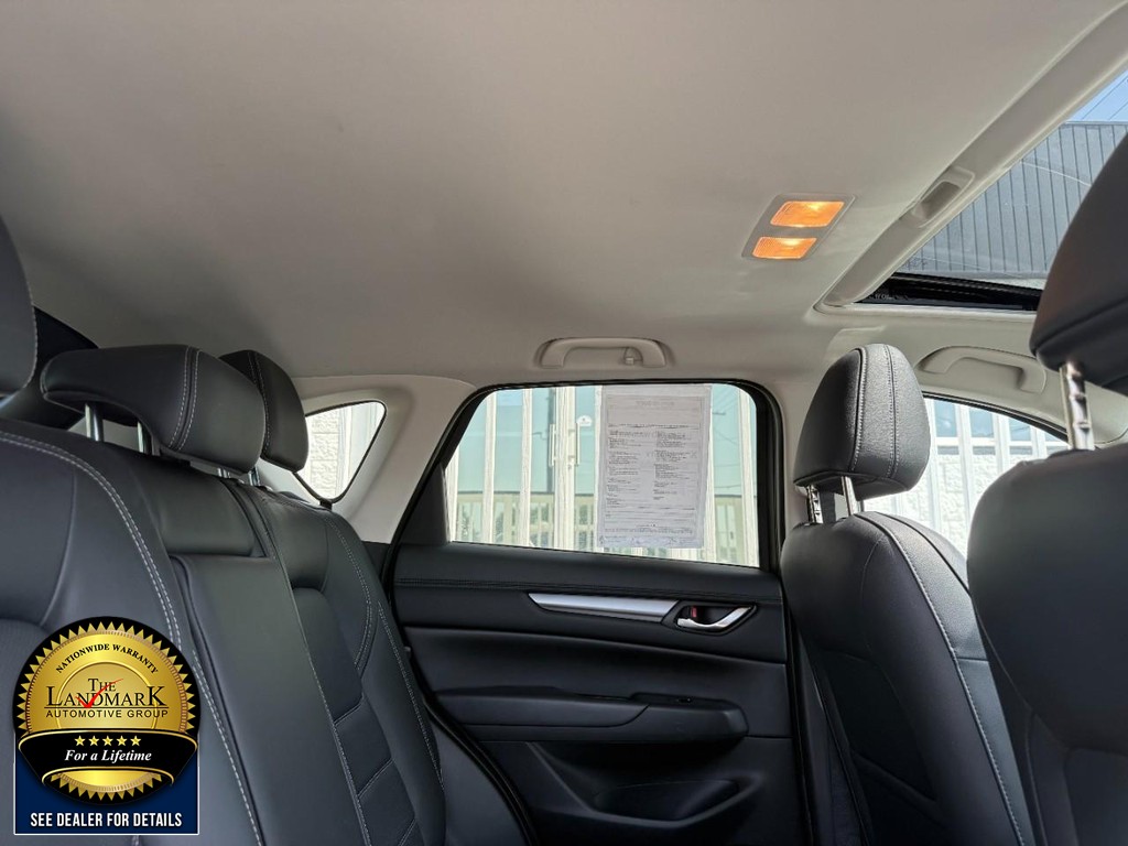 Mazda CX-5 Vehicle Full-screen Gallery Image 15