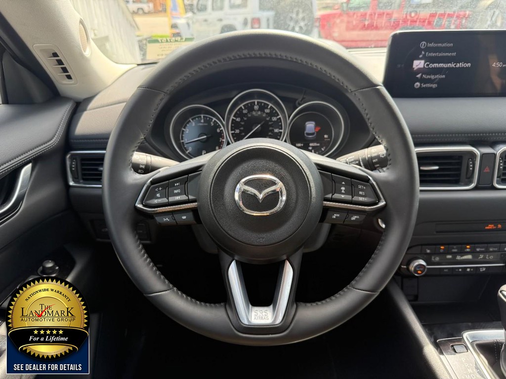 Mazda CX-5 Vehicle Full-screen Gallery Image 16