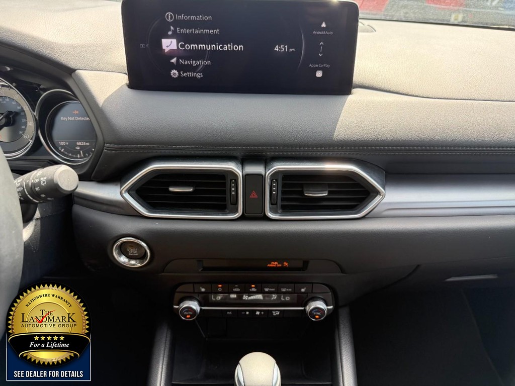 Mazda CX-5 Vehicle Full-screen Gallery Image 17