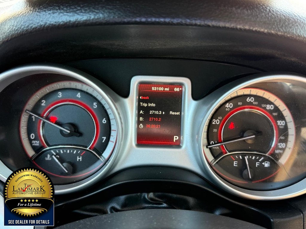 Dodge Journey Vehicle Full-screen Gallery Image 12