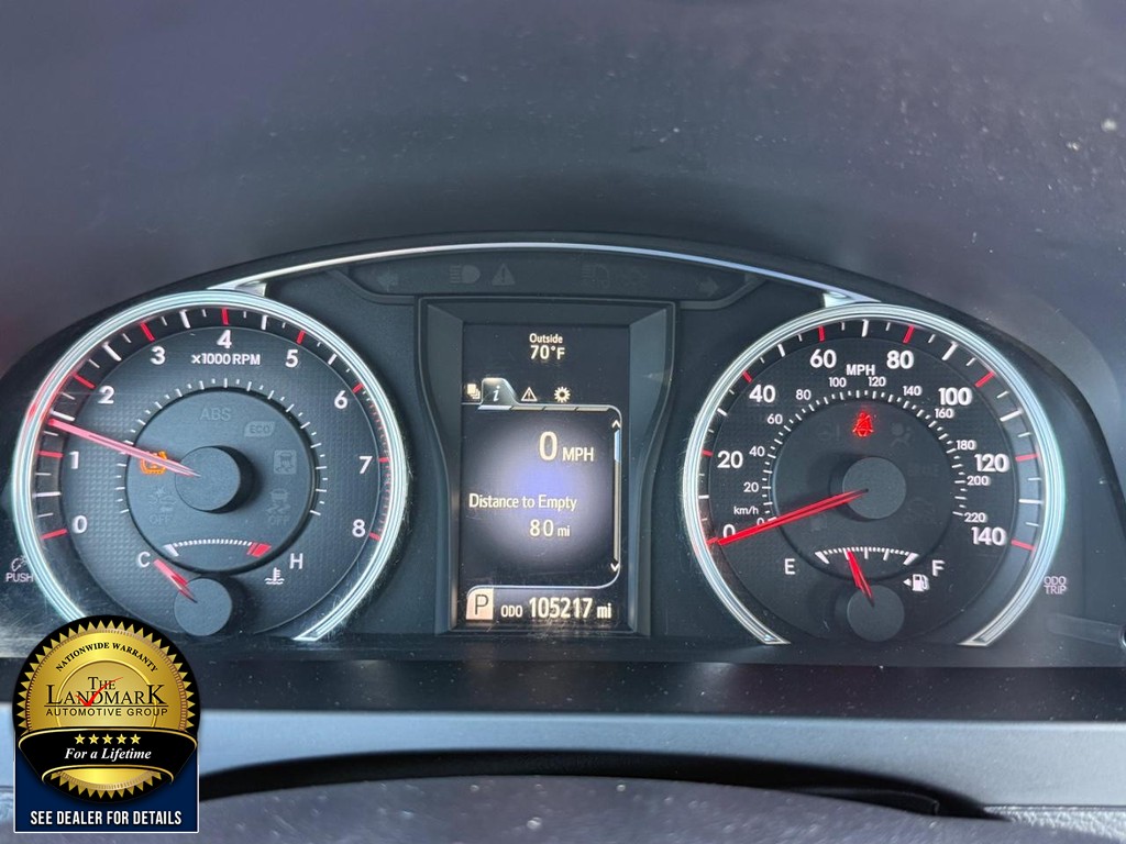 Toyota Camry Vehicle Full-screen Gallery Image 12