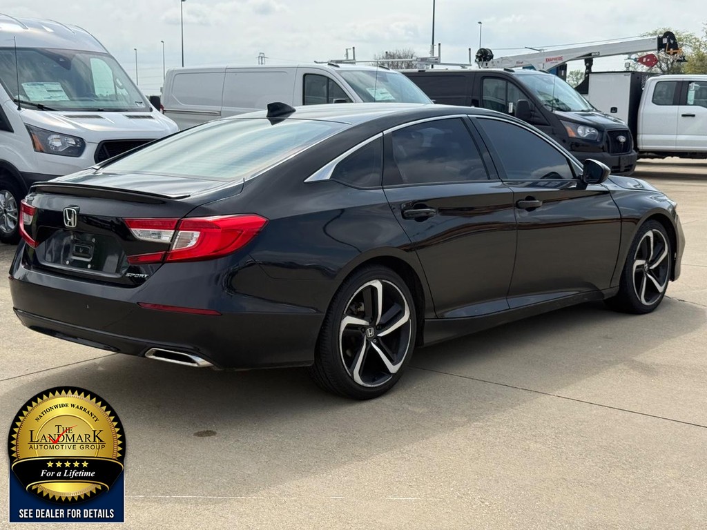 Honda Accord Sedan Vehicle Full-screen Gallery Image 5