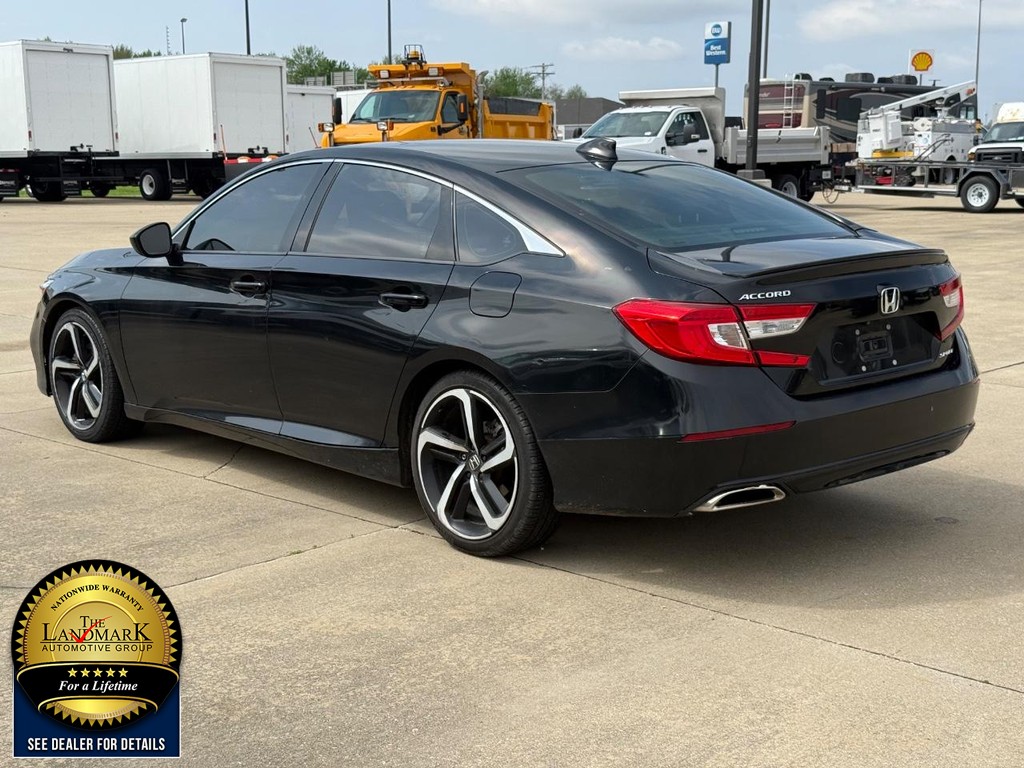 Honda Accord Sedan Vehicle Full-screen Gallery Image 7
