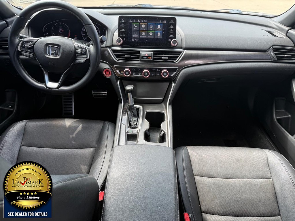 Honda Accord Sedan Vehicle Full-screen Gallery Image 15