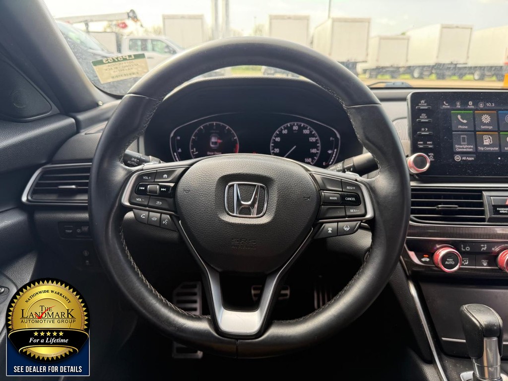 Honda Accord Sedan Vehicle Full-screen Gallery Image 16