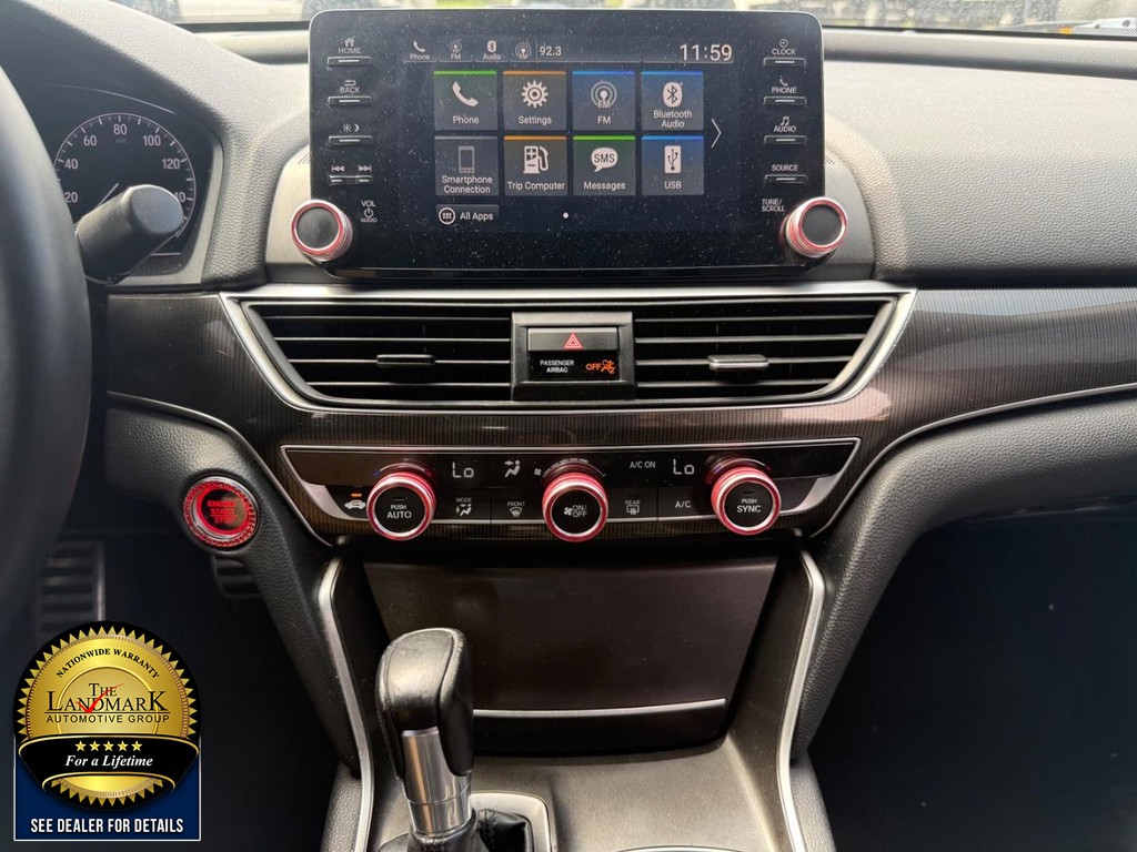 Honda Accord Sedan Vehicle Full-screen Gallery Image 17