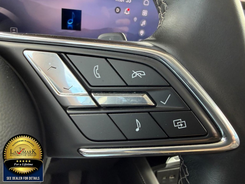 Buick Envision Vehicle Full-screen Gallery Image 11
