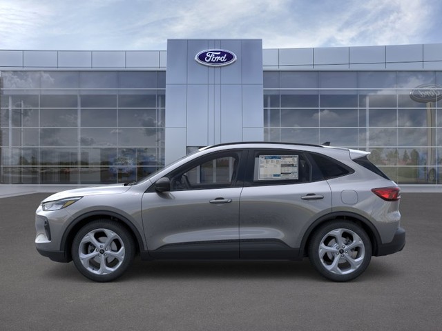 Ford Escape Vehicle Full-screen Gallery Image 3