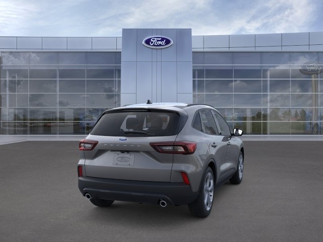 Ford Escape Vehicle Full-screen Gallery Image 8