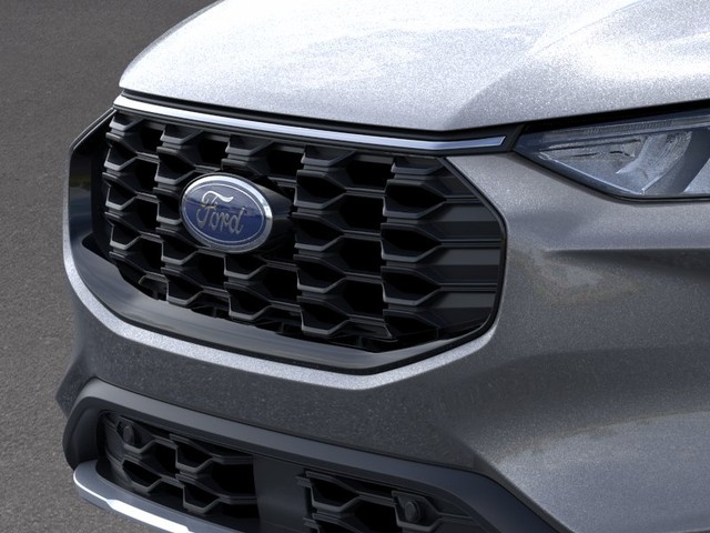 Ford Escape Vehicle Full-screen Gallery Image 17