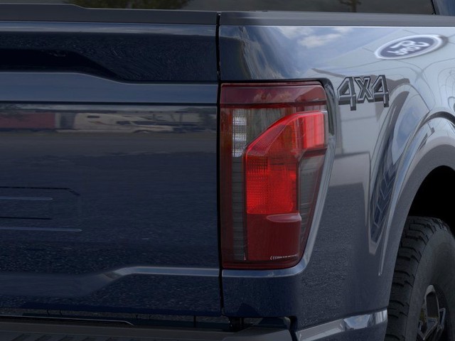 Ford F-150 Vehicle Full-screen Gallery Image 21