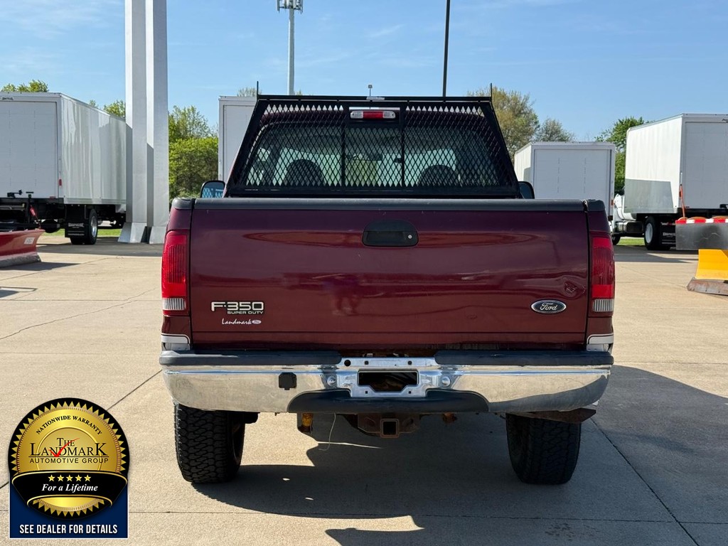 Ford Super Duty F-350 SRW Vehicle Full-screen Gallery Image 6