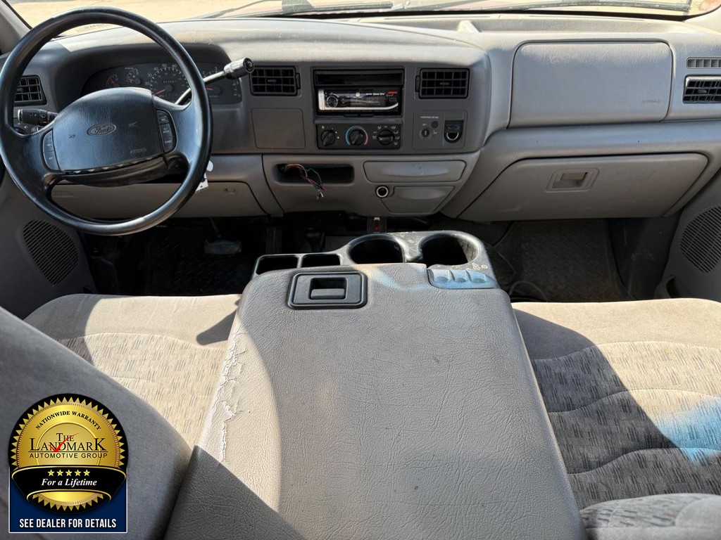 Ford Super Duty F-350 SRW Vehicle Full-screen Gallery Image 14