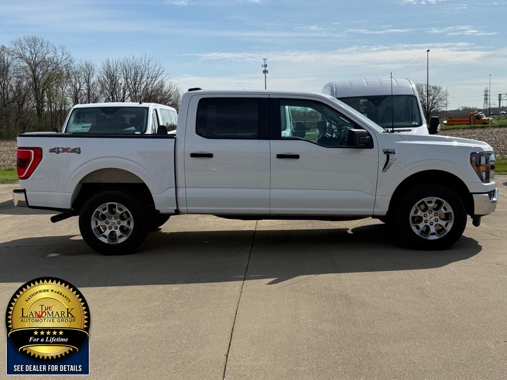 Ford F-150 Vehicle Full-screen Gallery Image 4