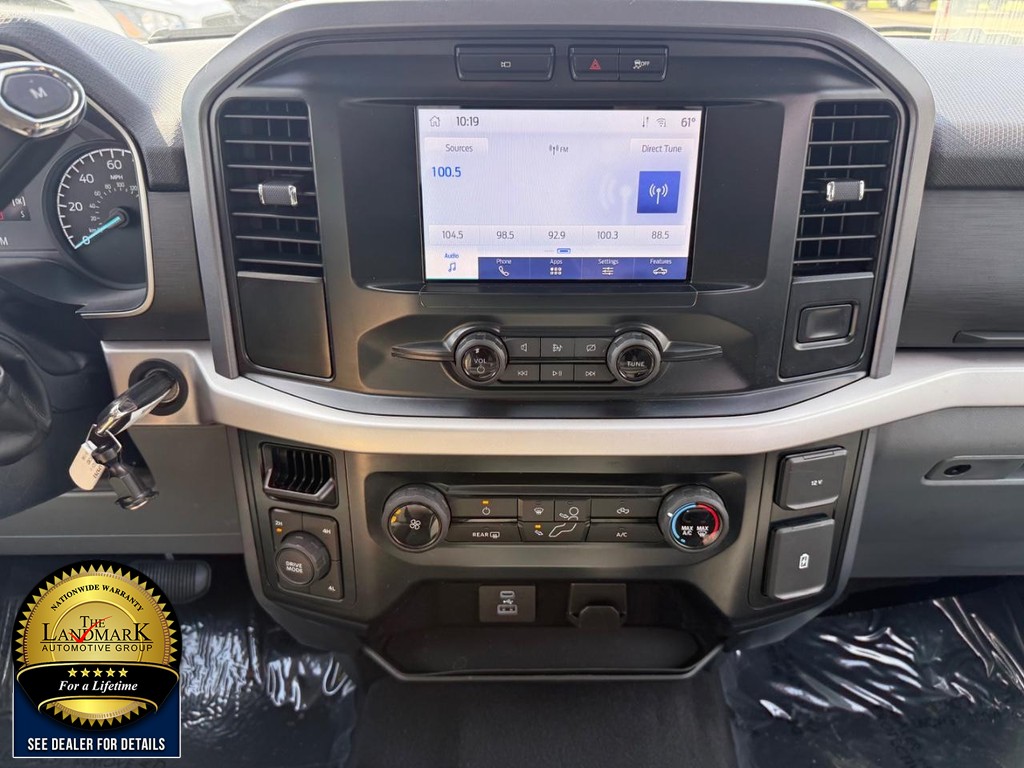 Ford F-150 Vehicle Full-screen Gallery Image 17