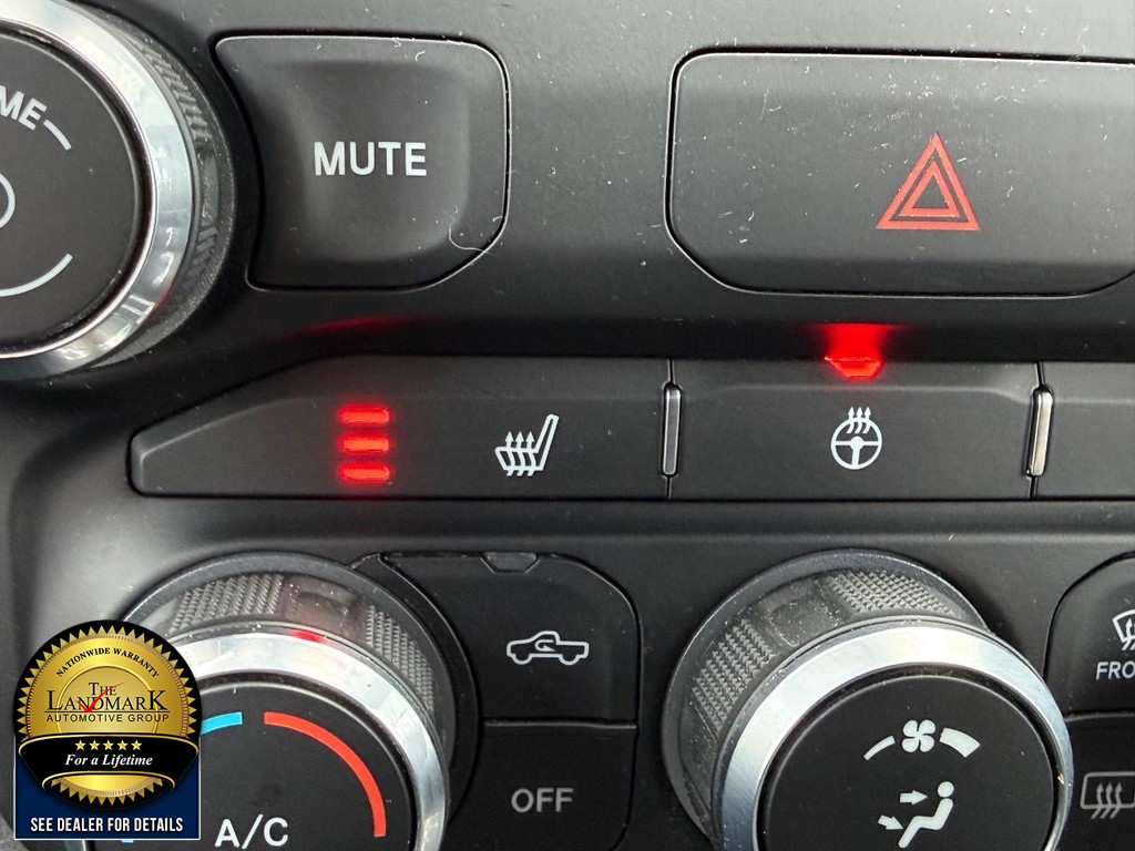 Ram 1500 Vehicle Full-screen Gallery Image 14